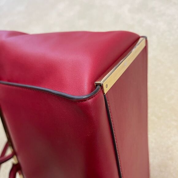 🌟85% OFF🌟Michael  Kors Red  Leather Tote - Picture 10 of 10